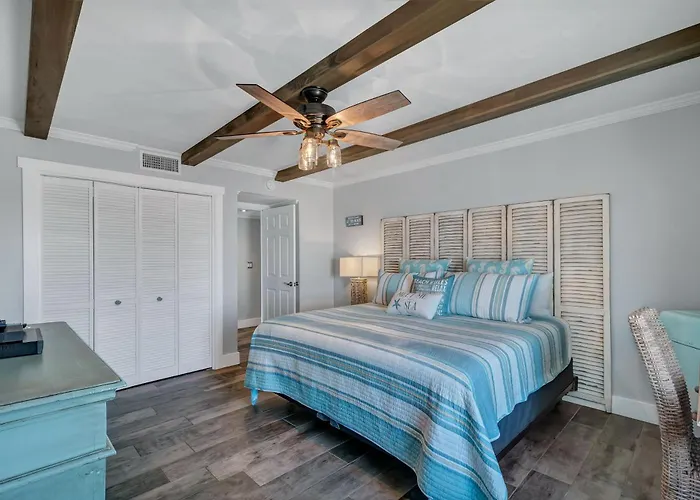 Holiday home Island Winds East Unit 401